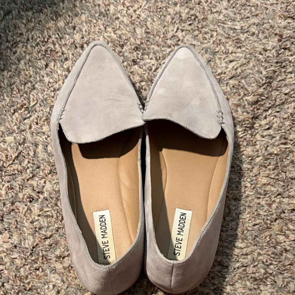 Steve Madden Pointed Suede Flats in Light Taupe